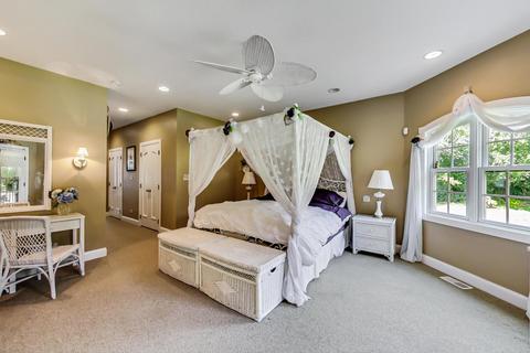 8901 Maple Ave, Burr Ridge, IL 60527 photo 22