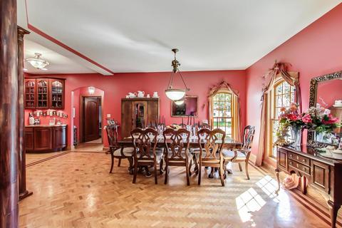 8901 Maple Ave, Burr Ridge, IL 60527 photo 7