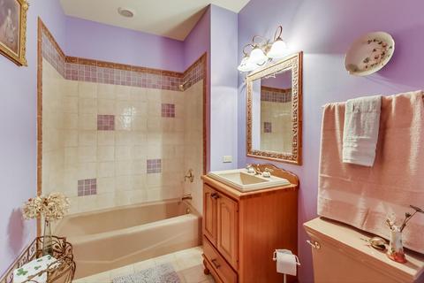 8901 Maple Ave, Burr Ridge, IL 60527 photo 33