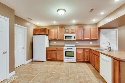 8901 Maple Ave, Burr Ridge, IL 60527 photo 39