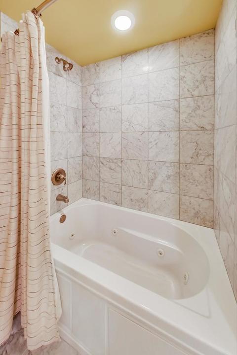 8901 Maple Ave, Burr Ridge, IL 60527 photo 50