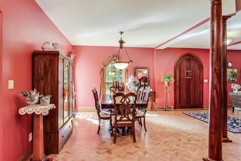 8901 Maple Ave, Burr Ridge, IL 60527 photo 9