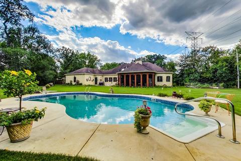 8901 Maple Ave, Burr Ridge, IL 60527 photo 58