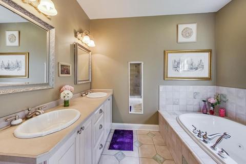 8901 Maple Ave, Burr Ridge, IL 60527 photo 24