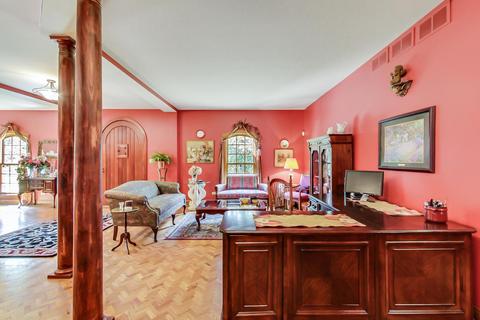 8901 Maple Ave, Burr Ridge, IL 60527 photo 5