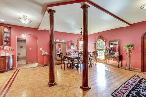 8901 Maple Ave, Burr Ridge, IL 60527 photo 8