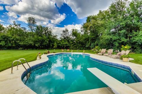 8901 Maple Ave, Burr Ridge, IL 60527 photo 57