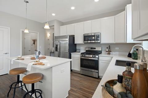 25560 W Springview Dr, Plainfield, IL 60586 photo 3