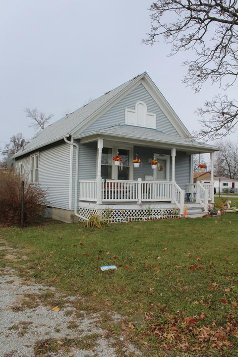 3724 Chicago Rd, Steger, IL 60475 photo 2