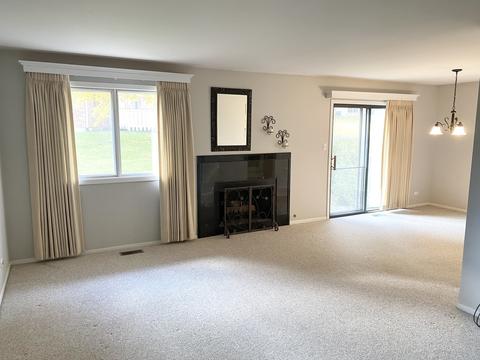 1568 Dundee Dr, Wheaton, IL 60187 photo 4