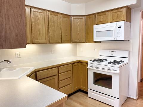 1568 Dundee Dr, Wheaton, IL 60187 photo 9