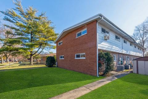 107 Deborah Ln, Wheeling, IL 60090 photo 12