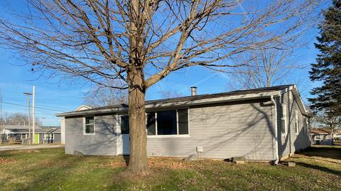307 N Cleveland St, Downs, IL 61736 photo 5
