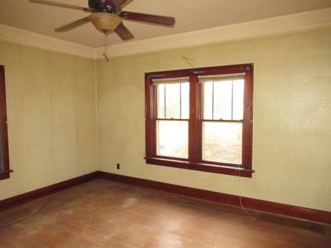 616 Bryan Ave, Danville, IL 61832 photo 5
