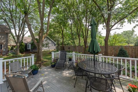 433 Eagles Nest Dr, Darien, IL 60561 photo 24
