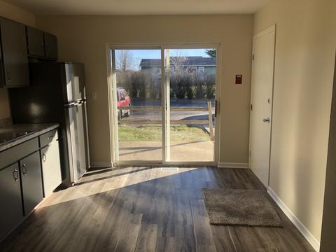 1201 9th St #7, Harvard, IL 60033 photo 4