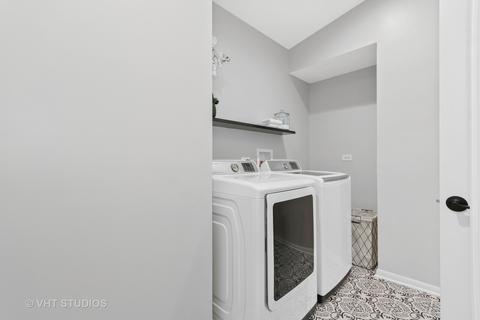 1 S741 Carrol Gate Rd, Wheaton, IL 60189 photo 17