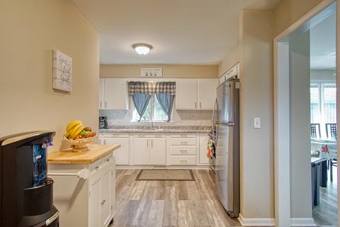 931 Deborah Ave, Elgin, IL 60123 photo 9