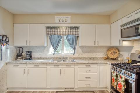 931 Deborah Ave, Elgin, IL 60123 photo 8