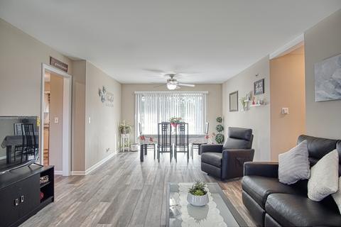 931 Deborah Ave, Elgin, IL 60123 photo 5