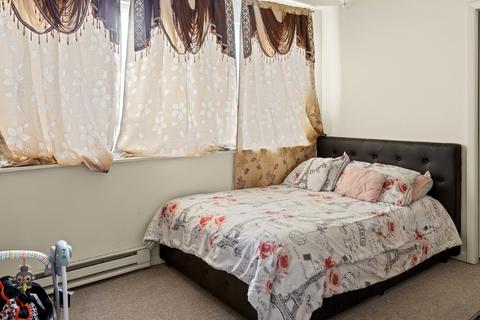 266 W Chestnut St, Kankakee, IL 60901 photo 4