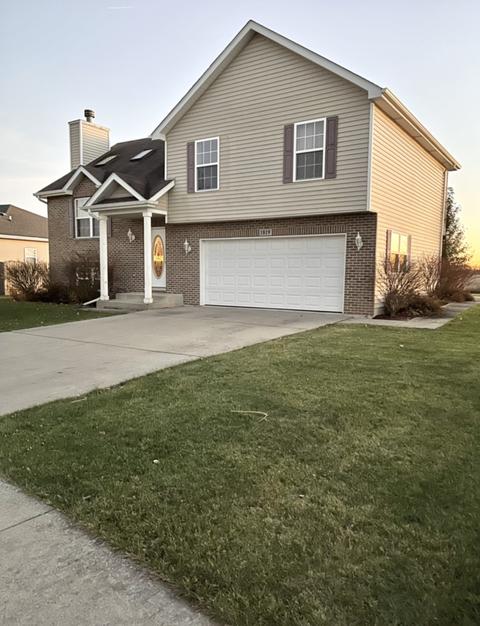 1819 Sunset Ln, Morris, IL 60450 photo 2