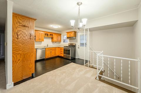189 Fletcher Dr, Wheeling, IL 60090 photo 3