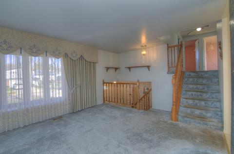 81 Ambleside Rd, Des Plaines, IL 60016 photo 4