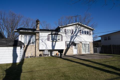 81 Ambleside Rd, Des Plaines, IL 60016 photo 23