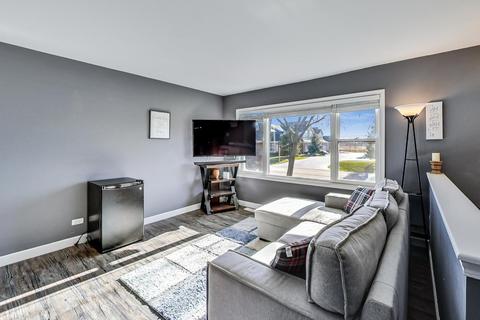 614 W Wegner Rd, Mchenry, IL 60051 photo 3