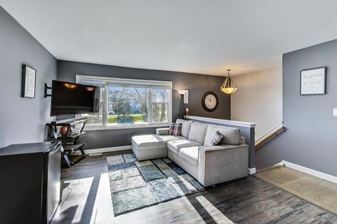 614 W Wegner Rd, Mchenry, IL 60051 photo 4