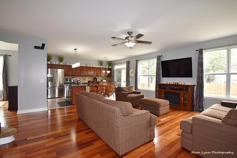 618 Donegal Dr, Elgin, IL 60124 photo 7