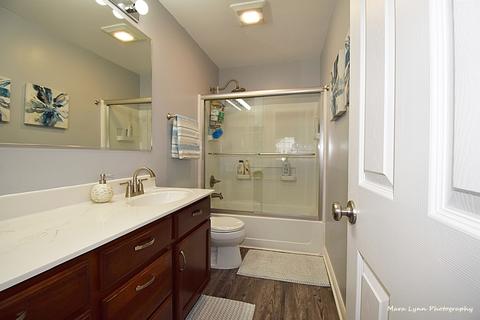 618 Donegal Dr, Elgin, IL 60124 photo 23