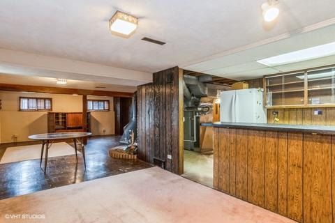 996 Bruce Dr, Elgin, IL 60120 photo 12