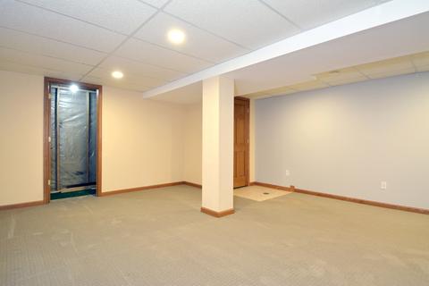 637 Darien Ct, Hoffman Estates, IL 60169 photo 21