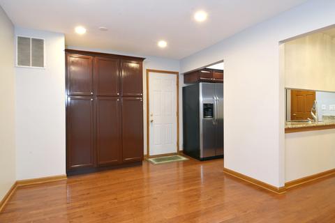 637 Darien Ct, Hoffman Estates, IL 60169 photo 10