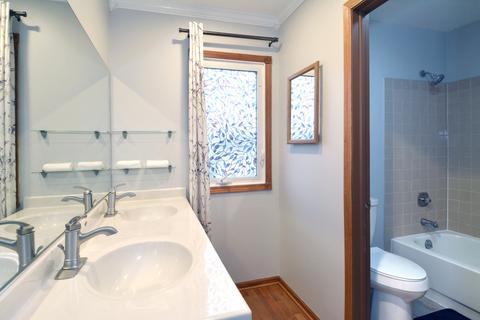 637 Darien Ct, Hoffman Estates, IL 60169 photo 15