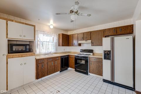 100 Augusta Dr, Mchenry, IL 60050 photo 6