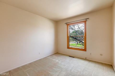 100 Augusta Dr, Mchenry, IL 60050 photo 13