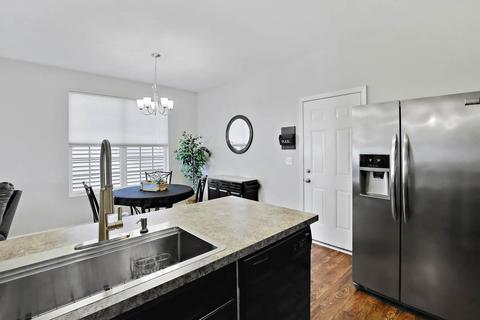 3645 Hyde Park Ct, Elgin, IL 60124 photo 5