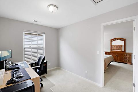 3645 Hyde Park Ct, Elgin, IL 60124 photo 11