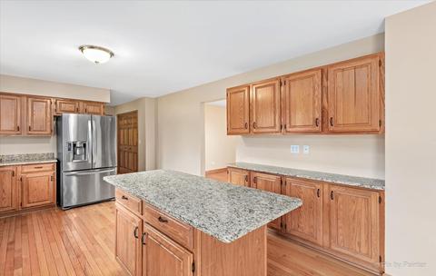 839 Hemlock Dr, Sleepy Hollow, IL 60118 photo 9