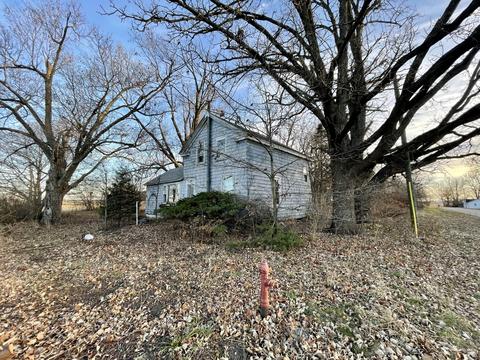 302 E North St, Dover, IL 61323 photo 2