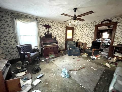 302 E North St, Dover, IL 61323 photo 3