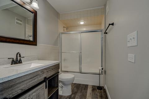 1409 Kenneth Cir, Elgin, IL 60120 photo 21