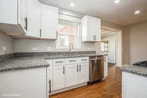 531 W Division St, Itasca, IL 60143 photo 4