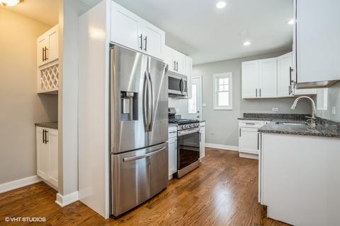 531 W Division St, Itasca, IL 60143 photo 3