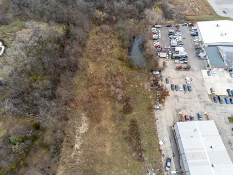 932 E Chicago St, Elgin, IL 60120 photo 3