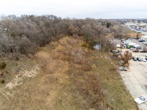 932 E Chicago St, Elgin, IL 60120 photo 9
