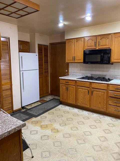 610 Edgebrook Ter, Elgin, IL 60120 photo 4